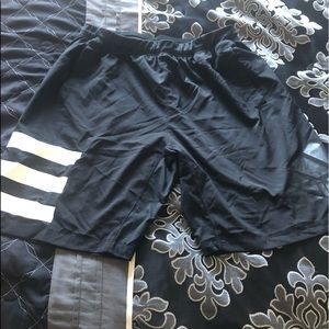 Adidas training  short. Size xl.